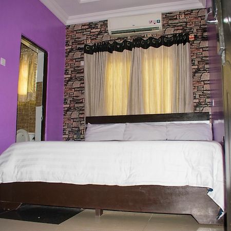 Crestview Hotel & Suites Lagos Exterior foto